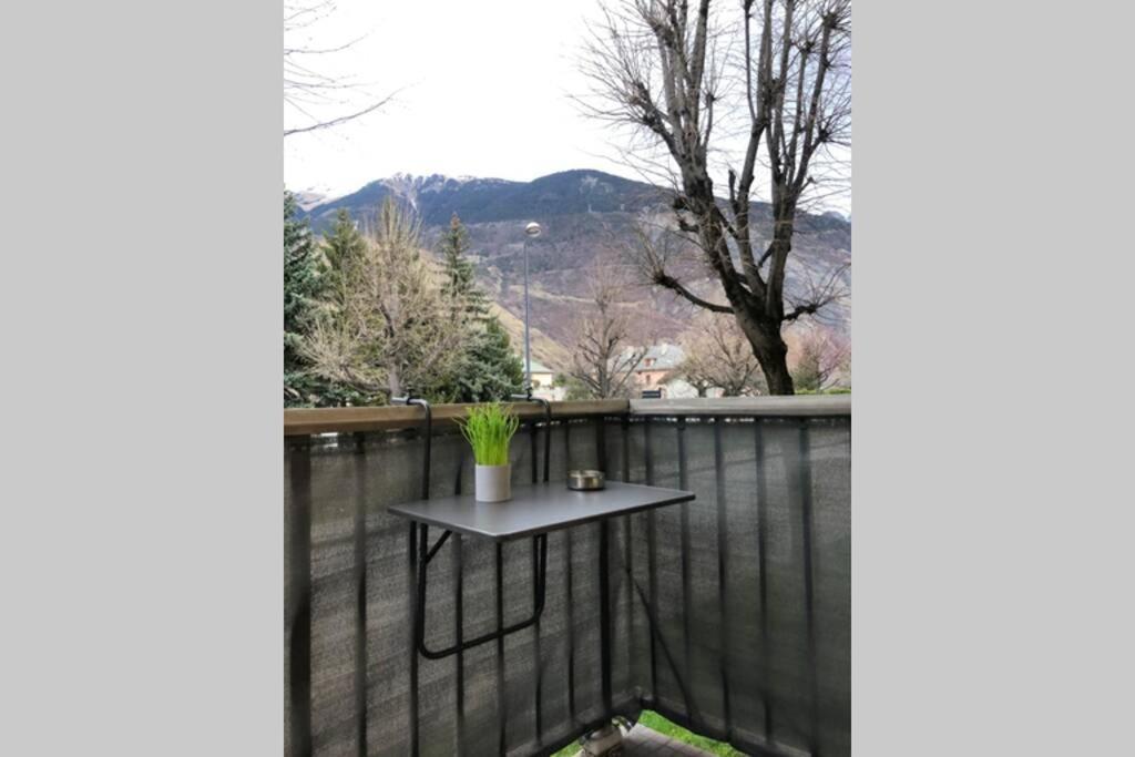 Appartement Cosy Proche De La Gare Saint-Jean-de-Maurienne Eksteriør billede